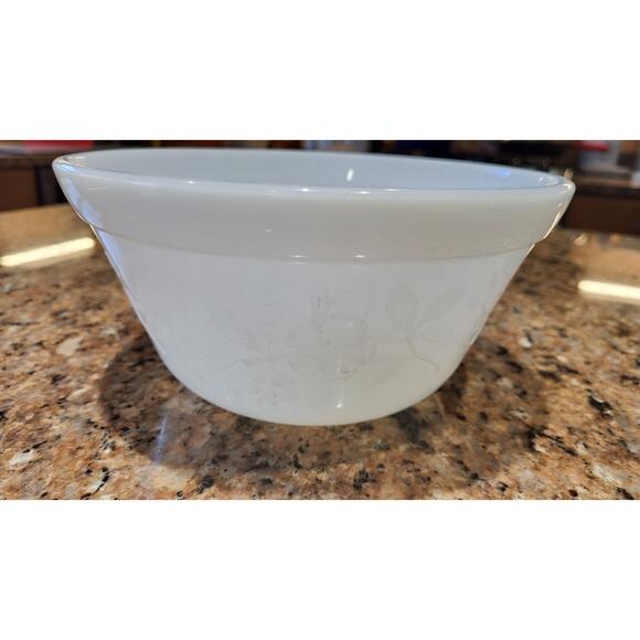 Federal Apple Blossom Small Nesting Mixing Bowl White Milk Glass - Picture 10 of 13